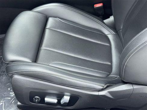 Used 2024 BMW 430i Convertible image 50