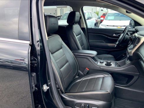 Used 2023 GMC Acadia Denali w/ Trailering Package AWD/4WD image 7