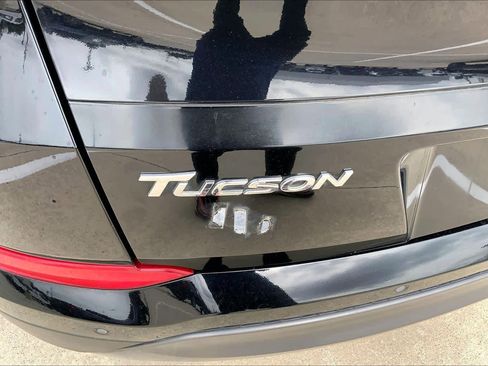 Used 2016 Hyundai Tucson Limited w/ Option Group 03 FWD image 10