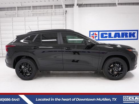 New 2026 Chevrolet Trax LT image 4