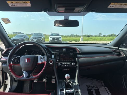 Used 2019 Honda Civic Type R image 12