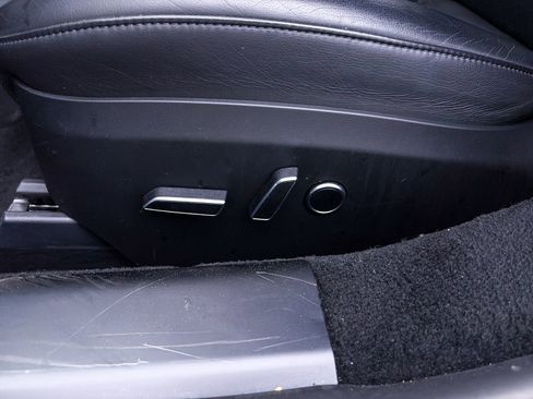 Used 2022 Tesla Model S image 19