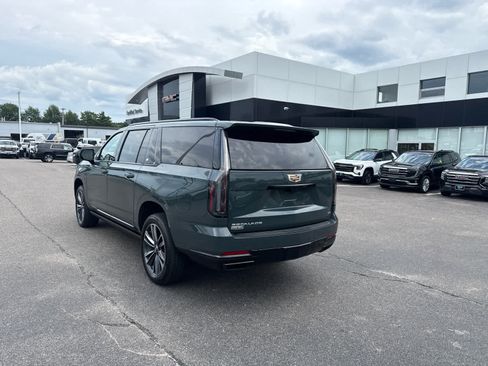 Used 2025 Cadillac Escalade ESV Sport w/ Touring Package AWD/4WD image 3