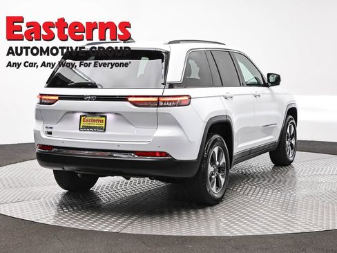 Used 2023 Jeep Grand Cherokee 4WD 4xe w/ Luxury Tech Group II image 5