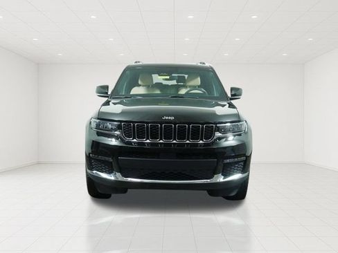 Certified 2023 Jeep Grand Cherokee L Limited w/ Trailer Tow Package AWD/4WD image 2