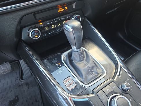 Used 2018 MAZDA CX-9 Sport image 17