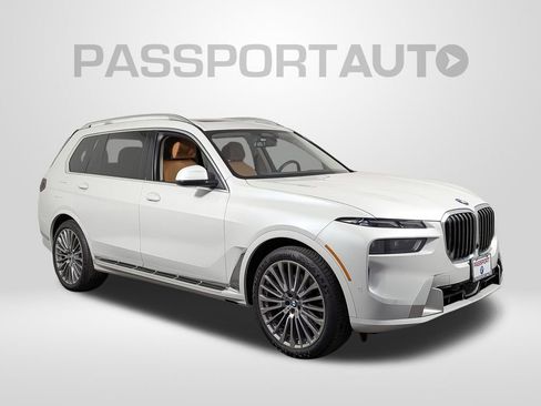 Certified 2023 BMW X7 xDrive40i AWD/4WD image 11