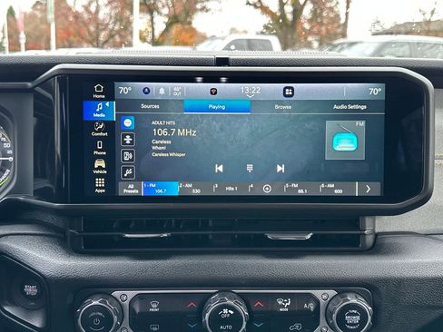 Used 2024 Jeep Wrangler Unlimited image 18