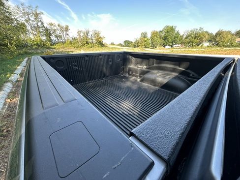 Used 2024 RAM 1500 Laramie image 14