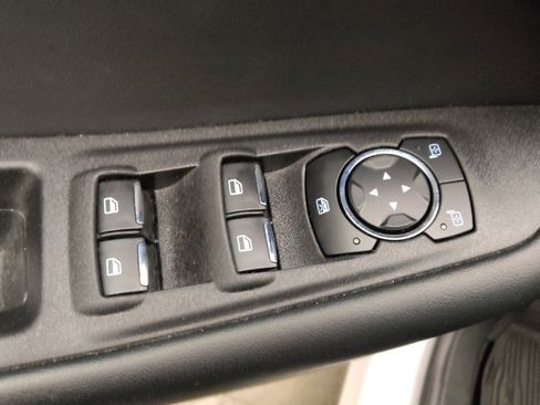 Used 2024 Ford Edge SE image 27