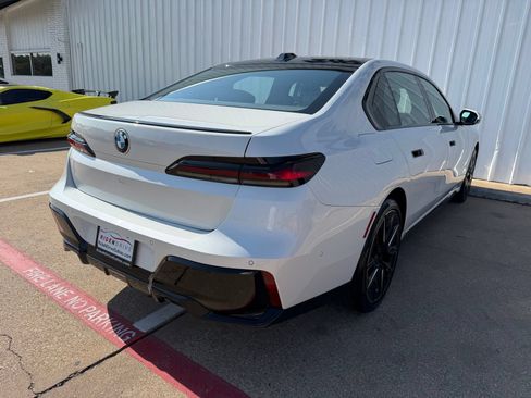 Used 2023 BMW 740i w/ Executive Package RWD image 7