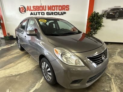 Used 2012 Nissan Versa SV w/ Convenience Pkg