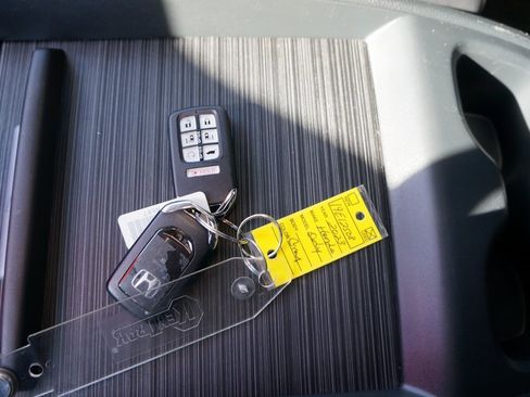 Certified 2023 Honda Odyssey EX-L image 2