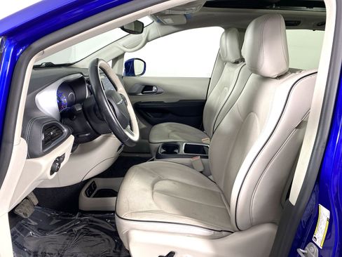 Used 2018 Chrysler Pacifica Limited w/ Advanced Safetytec Group image 16