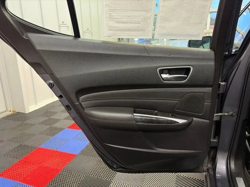 Used 2018 Acura TLX w/ Technology Package FWD image 11