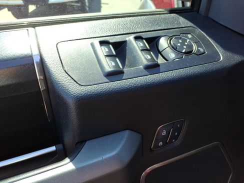 Used 2018 Ford F150 Raptor w/ Equipment Group 802A Luxury image 12