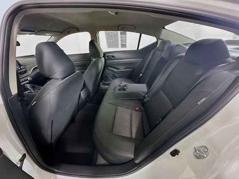 Used 2025 Nissan Altima 2.5 SV image 25