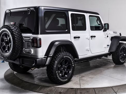 Used 2023 Jeep Wrangler Unlimited w/ Cold Weather Group AWD/4WD image 6