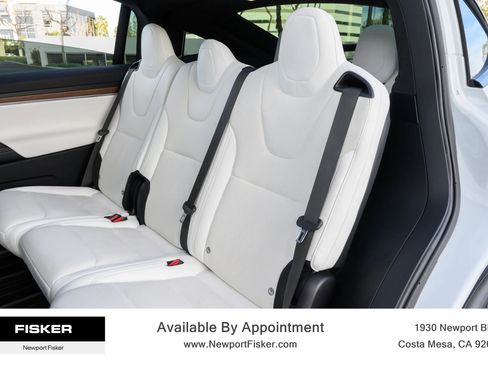 Used 2022 Tesla Model X image 18