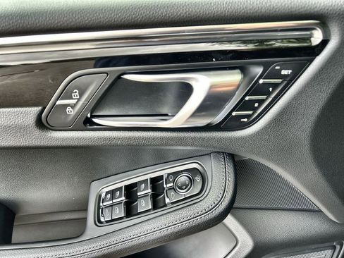 Certified 2026 Porsche Macan image 9