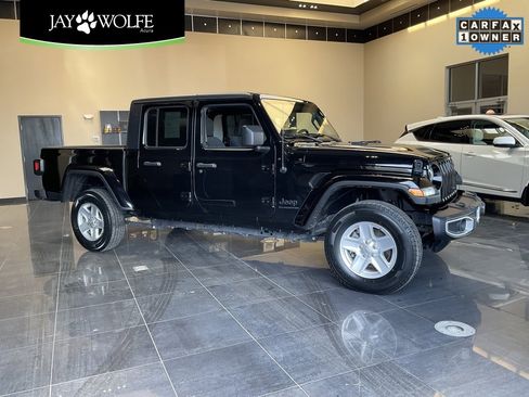 Used 2021 Jeep Gladiator Sport image 1