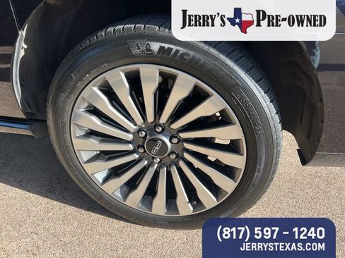 Used 2020 Lincoln Navigator L Reserve w/ Luxury Package image 6
