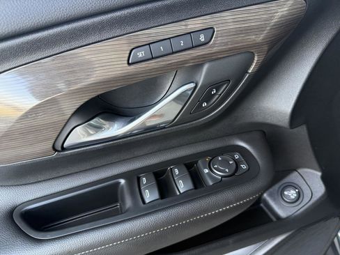 Used 2022 GMC Terrain Denali w/ Denali Premium Package image 10