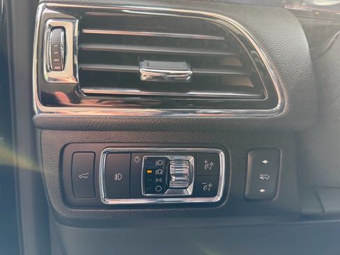 Used 2024 Lincoln Navigator Reserve AWD/4WD image 26