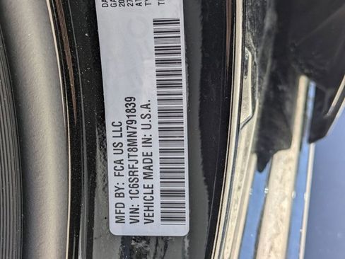 Used 2021 RAM 1500 Laramie image 15