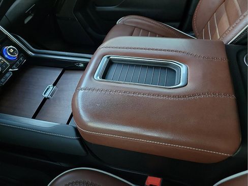 Used 2024 GMC Yukon XL Denali Ultimate AWD/4WD image 20