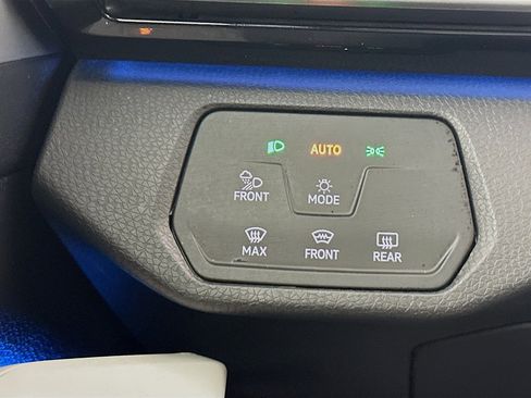 Used 2023 Volkswagen ID.4 Pro S image 16