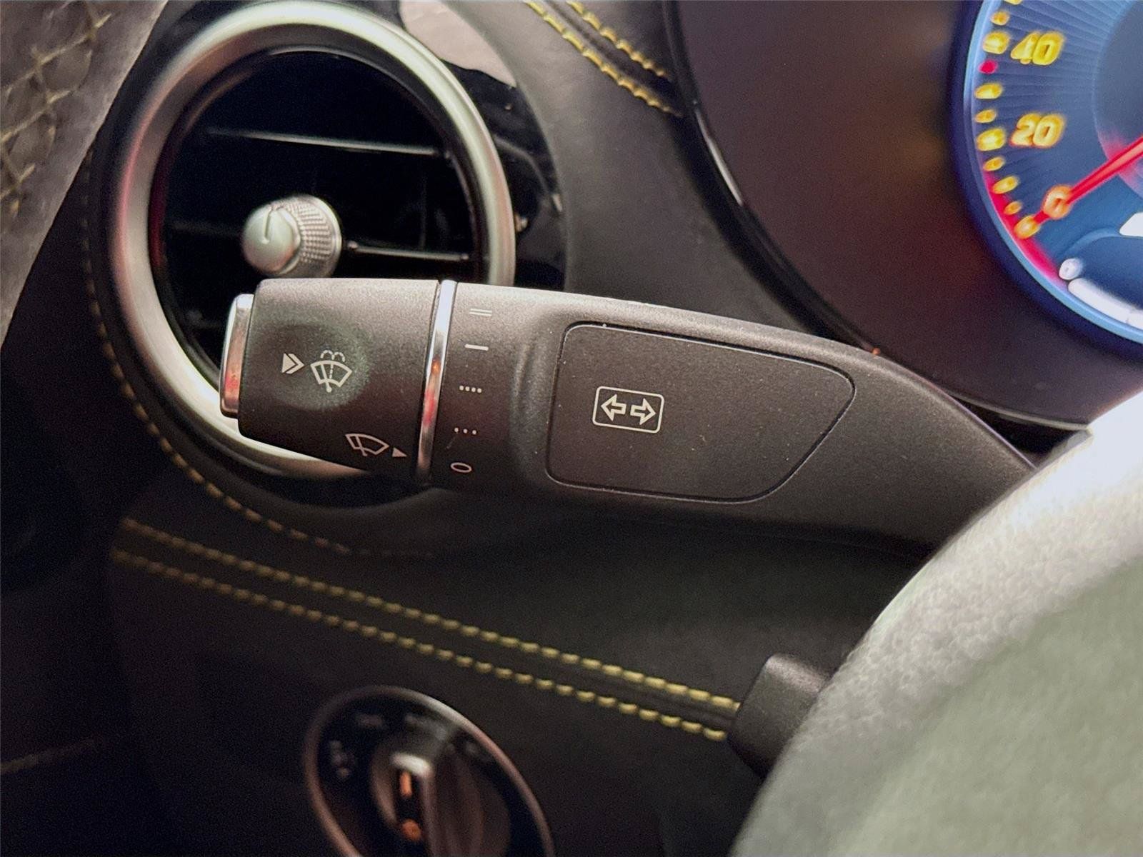 Used 2020 Mercedes-Benz AMG GT R w/ Exclusive Interior Package image 5