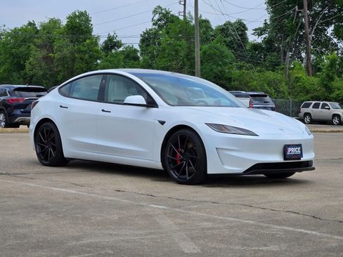 Used 2024 Tesla Model 3 Performance AWD/4WD image 3