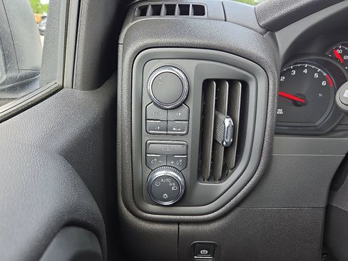 Used 2025 GMC Sierra 1500 Pro w/ Pro Value Package AWD/4WD image 19