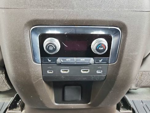 Used 2021 GMC Yukon XL SLT w/ SLT Premium Package RWD image 38