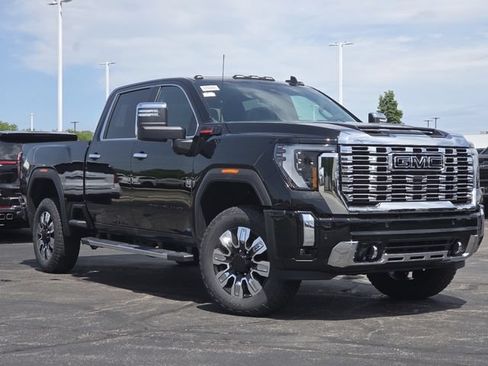 New 2026 GMC Sierra 2500 Denali w/ Denali Reserve Package AWD/4WD image 2