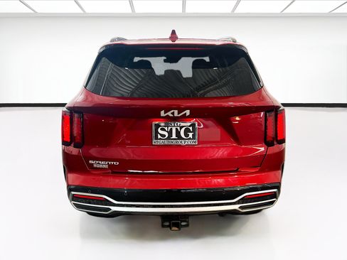 Used 2023 Kia Sorento S w/ Panoramic Sunroof Package FWD image 5