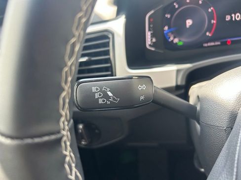 Used 2023 Volkswagen Atlas SE w/ Black Wheel Package FWD image 24