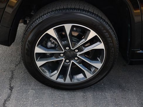 Used 2022 Jeep Grand Cherokee Overland AWD/4WD image 9
