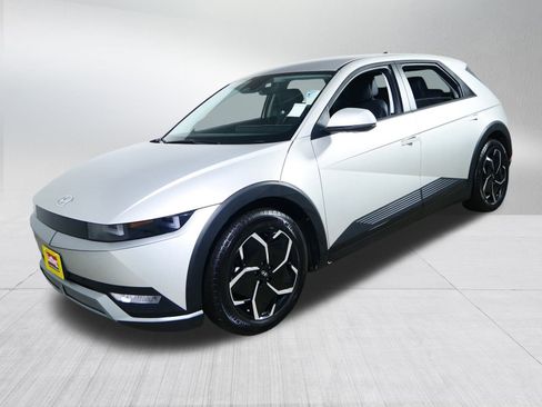 Used 2023 Hyundai Ioniq 5 SEL image 3