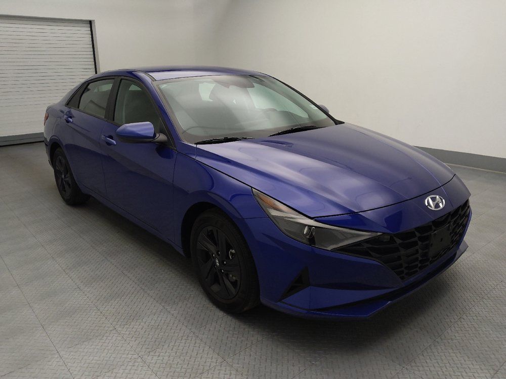 Used 2023 Hyundai Elantra SEL FWD image 13