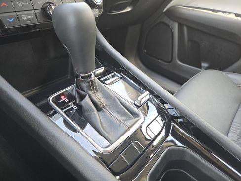 Used 2022 Jeep Compass Limited image 22