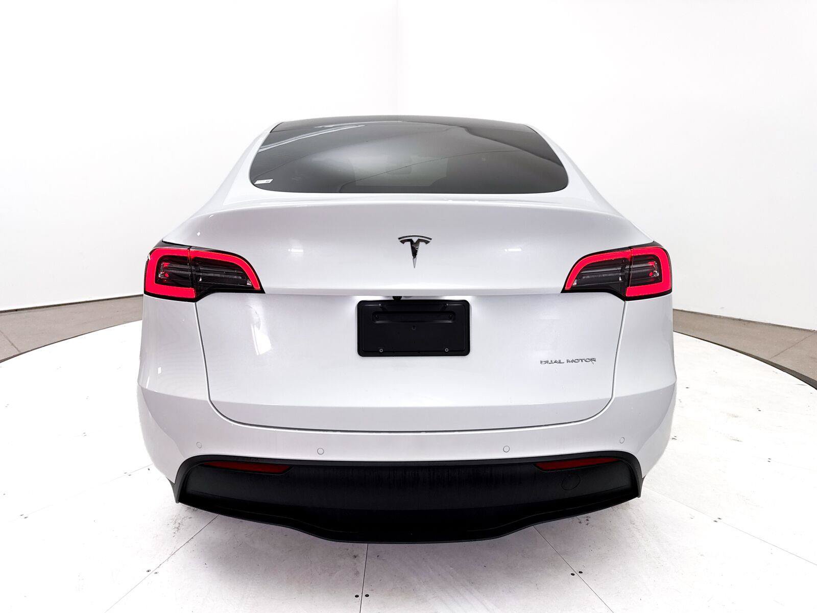 Used 2022 Tesla Model Y Long Range AWD/4WD image 15