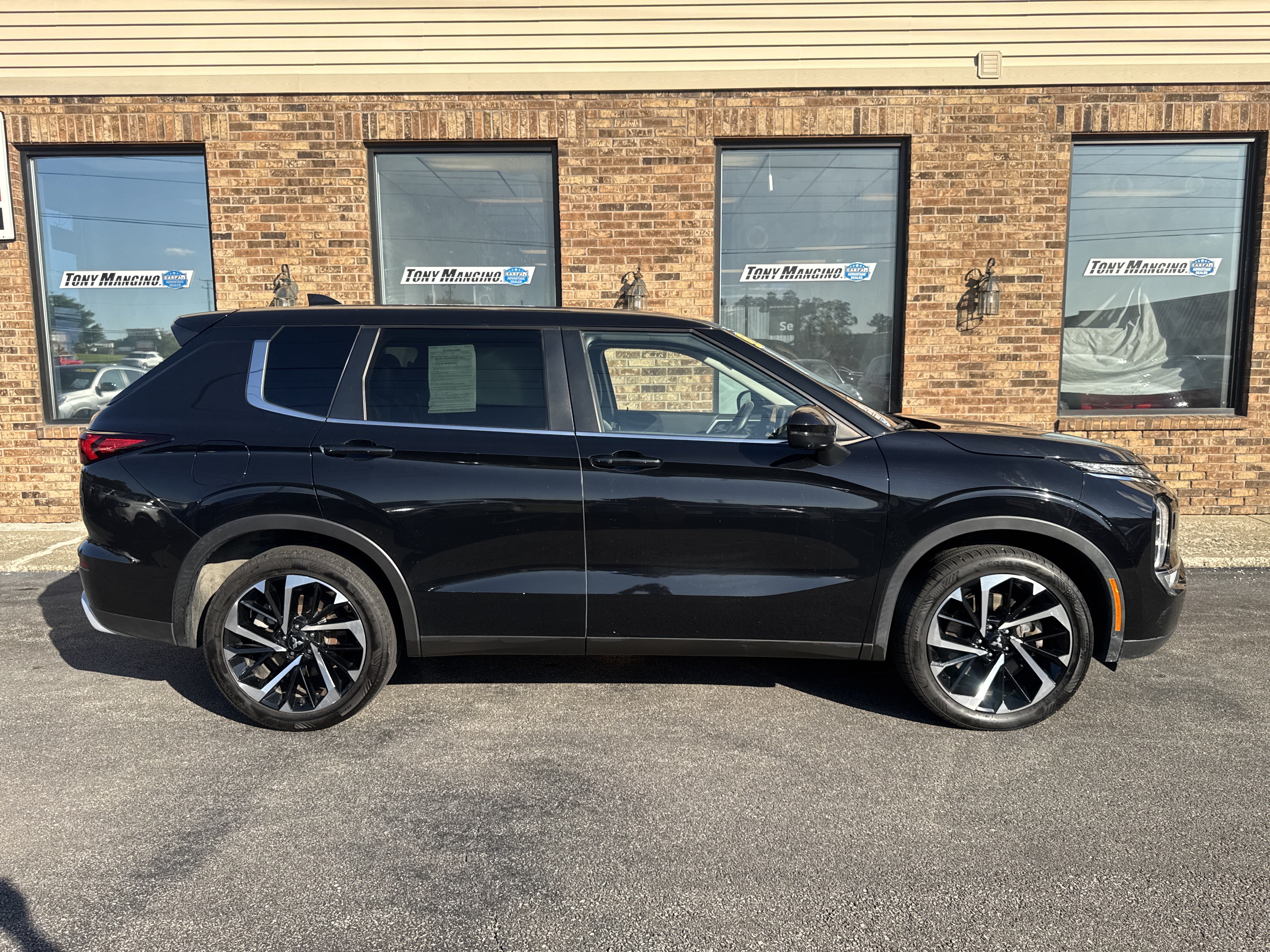 Used 2022 Mitsubishi Outlander SE AWD/4WD image 6
