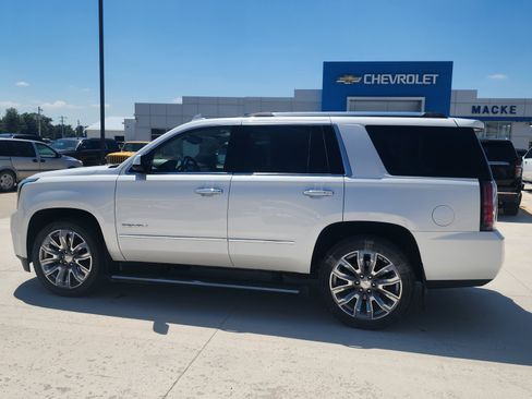 Used 2019 GMC Yukon Denali w/ Denali Ultimate Package AWD/4WD image 8