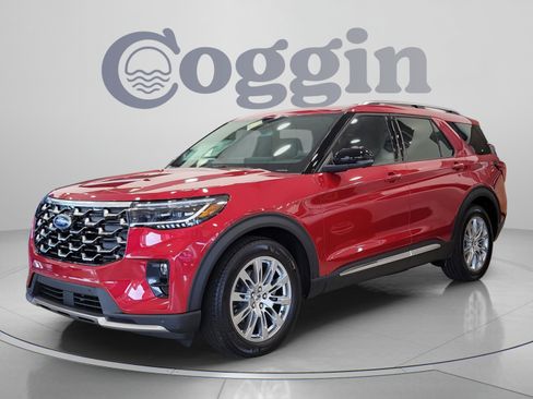 New 2026 Ford Explorer Platinum RWD image 2
