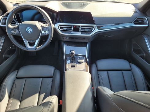 Used 2022 BMW 330e xDrive w/ Premium Package image 9