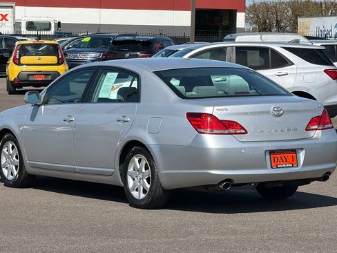 Used 2005 Toyota Avalon XL FWD image 7