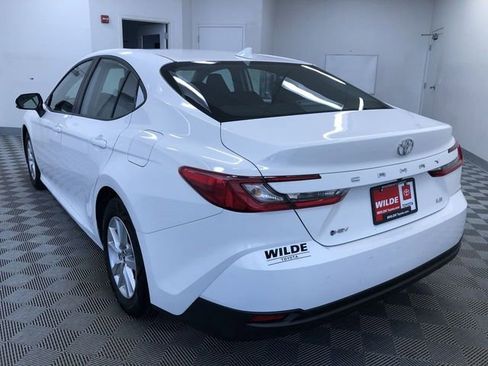 Used 2025 Toyota Camry LE image 13