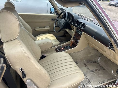 Used 1989 Mercedes-Benz 560 SL image 9